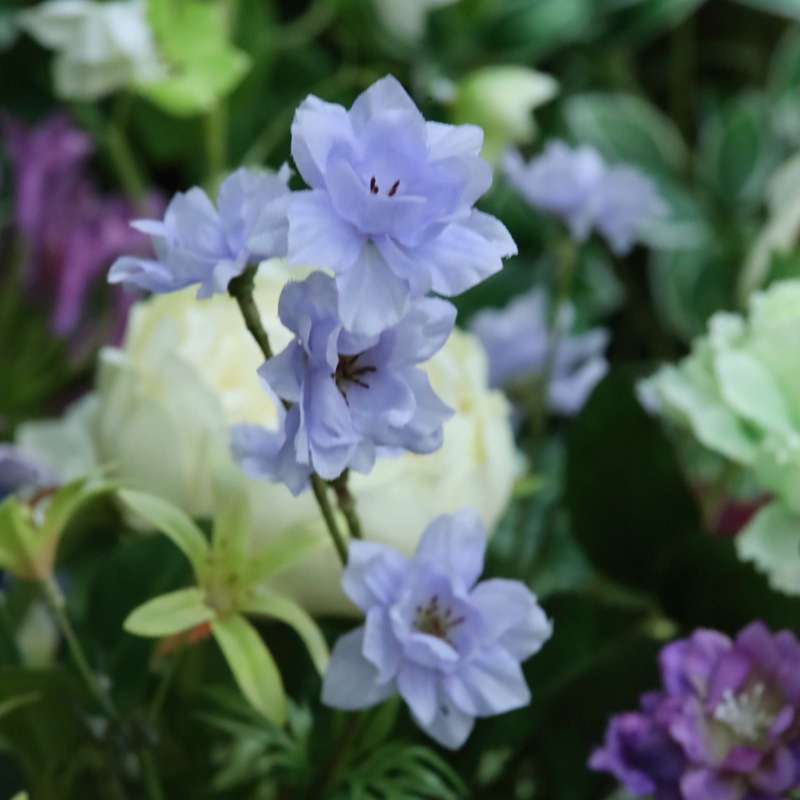 Handgebonden Kunstboeket Violet Boekarest 70cm